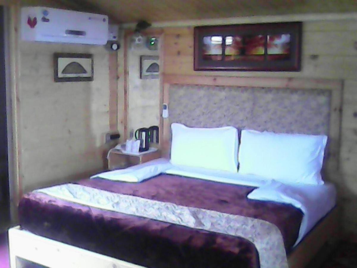 Hotel Snow King Retreat: Himalayan Views & Mountain Luxury