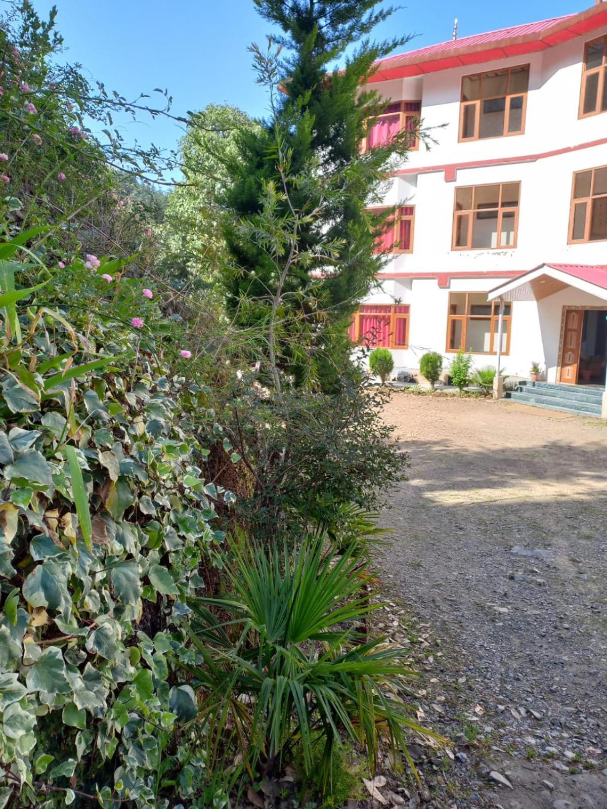 Hassan Valley Retreat Kufri