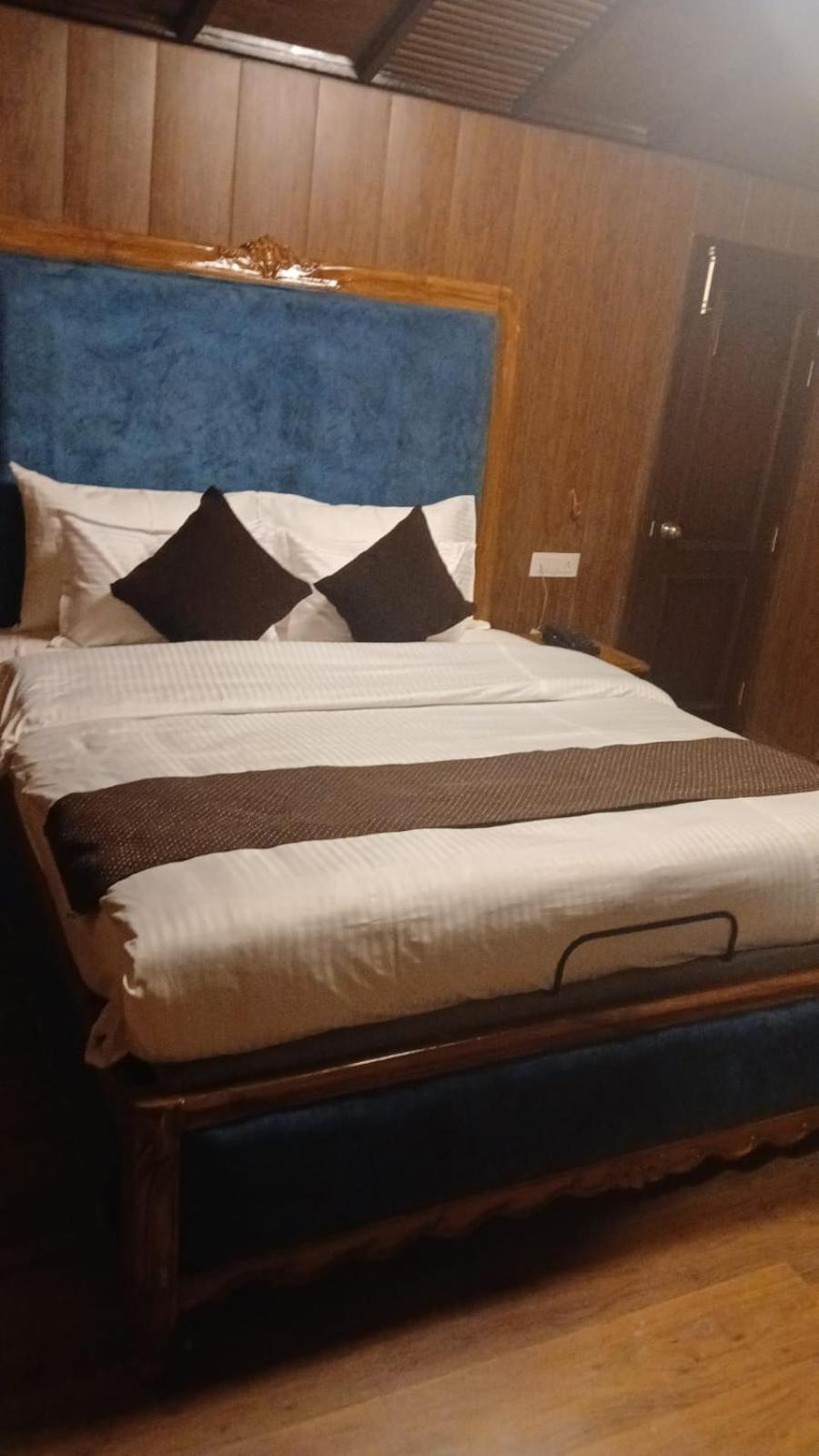 Hotel Snow King Retreat: Himalayan Views & Mountain Luxury 4*