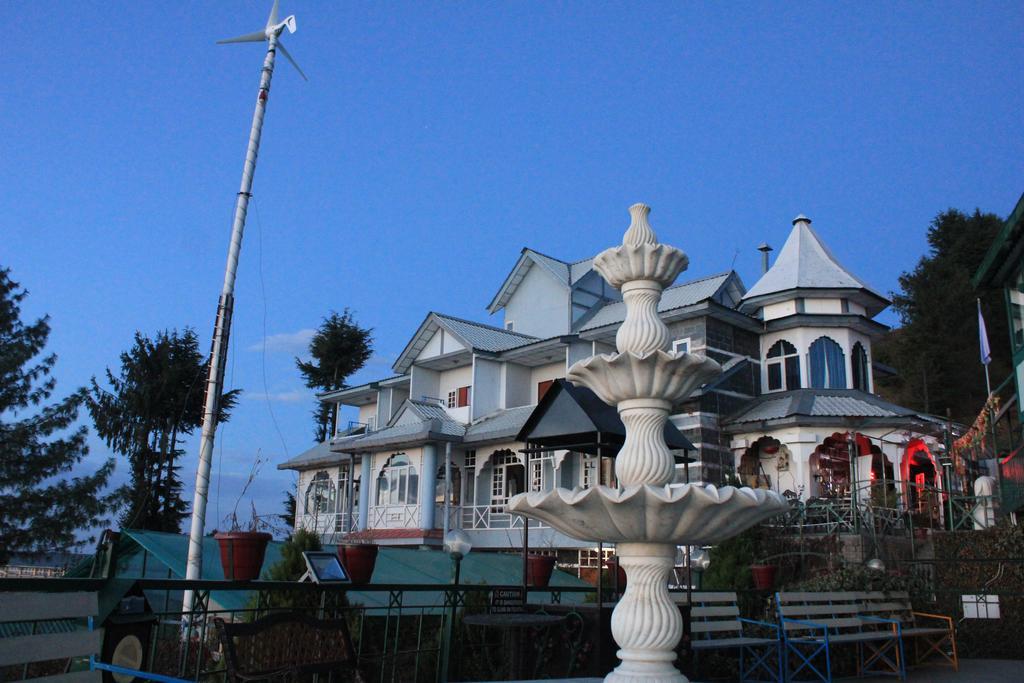 Snow King Retreat: Himalayan Views & Mountain Luxury 4* Kufri