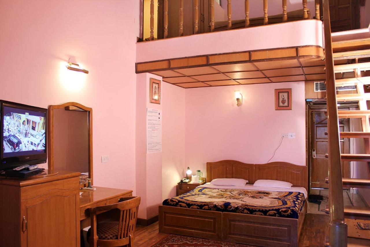 Hotel Snow King Retreat: Himalayan Views & Mountain Luxury