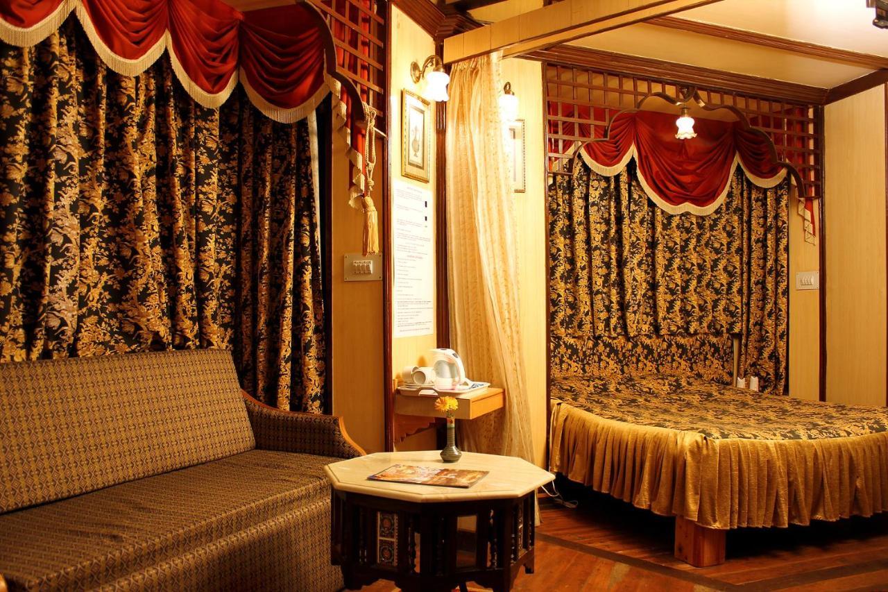 Snow King Retreat: Himalayan Views & Mountain Luxury Kufri