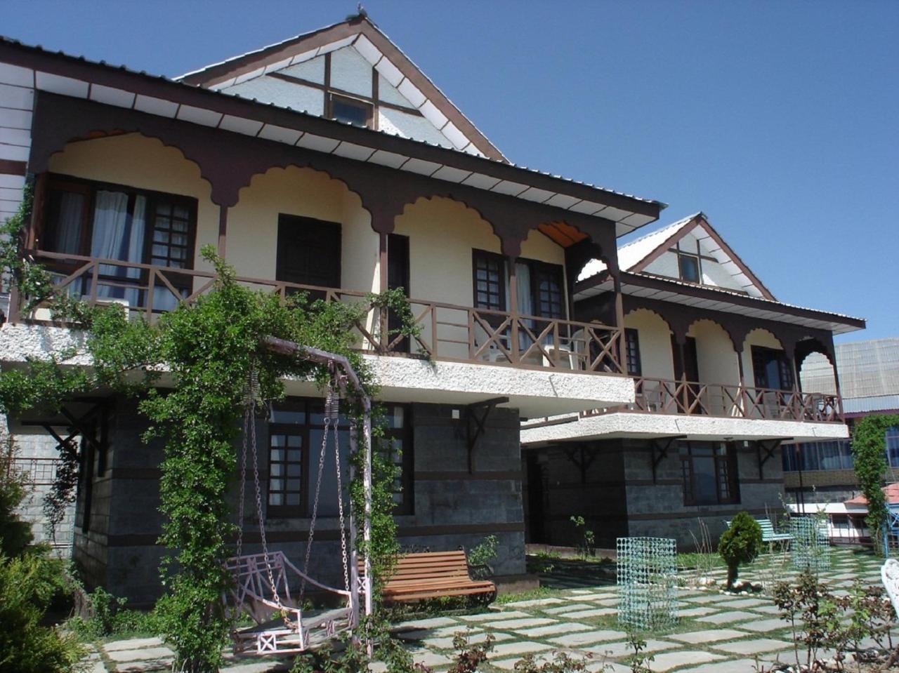 Hotel Snow King Retreat: Himalayan Views & Mountain Luxury 4*