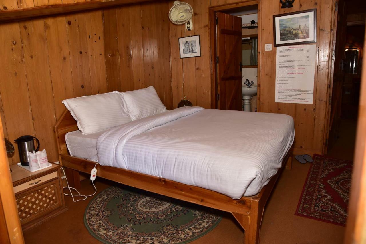 Snow King Retreat: Himalayan Views & Mountain Luxury