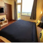 The Hosteller Kufri, Shimla