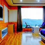 Humble Holiday Home Kufri S H I M L A With Lawn And Amazing View