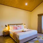 Alaya Stays Luuma Luxury Villa Hillside 5-Bhk Villa Amidst Pines With Garden, Balcony & Lounge