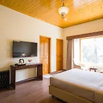 Alaya Stays Luuma Luxury Villa Hillside 5-Bhk Villa Amidst Pines With Garden, Balcony & Lounge