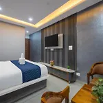 Grey Tower By High Rise Inn Fagu