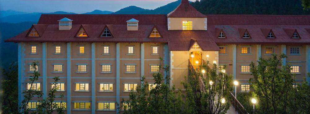 Toshali Royal View ,s H I M L A 4* Kufri