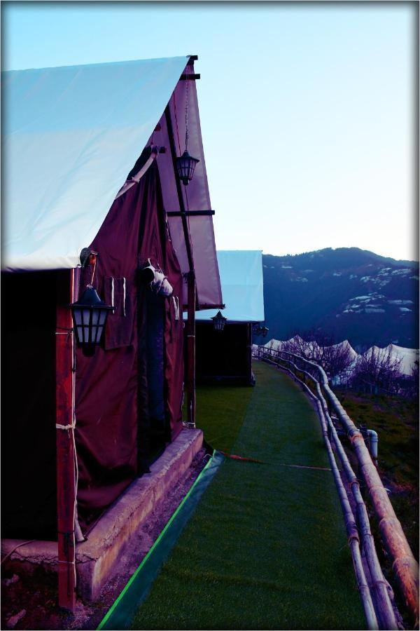 Apple Retreat *