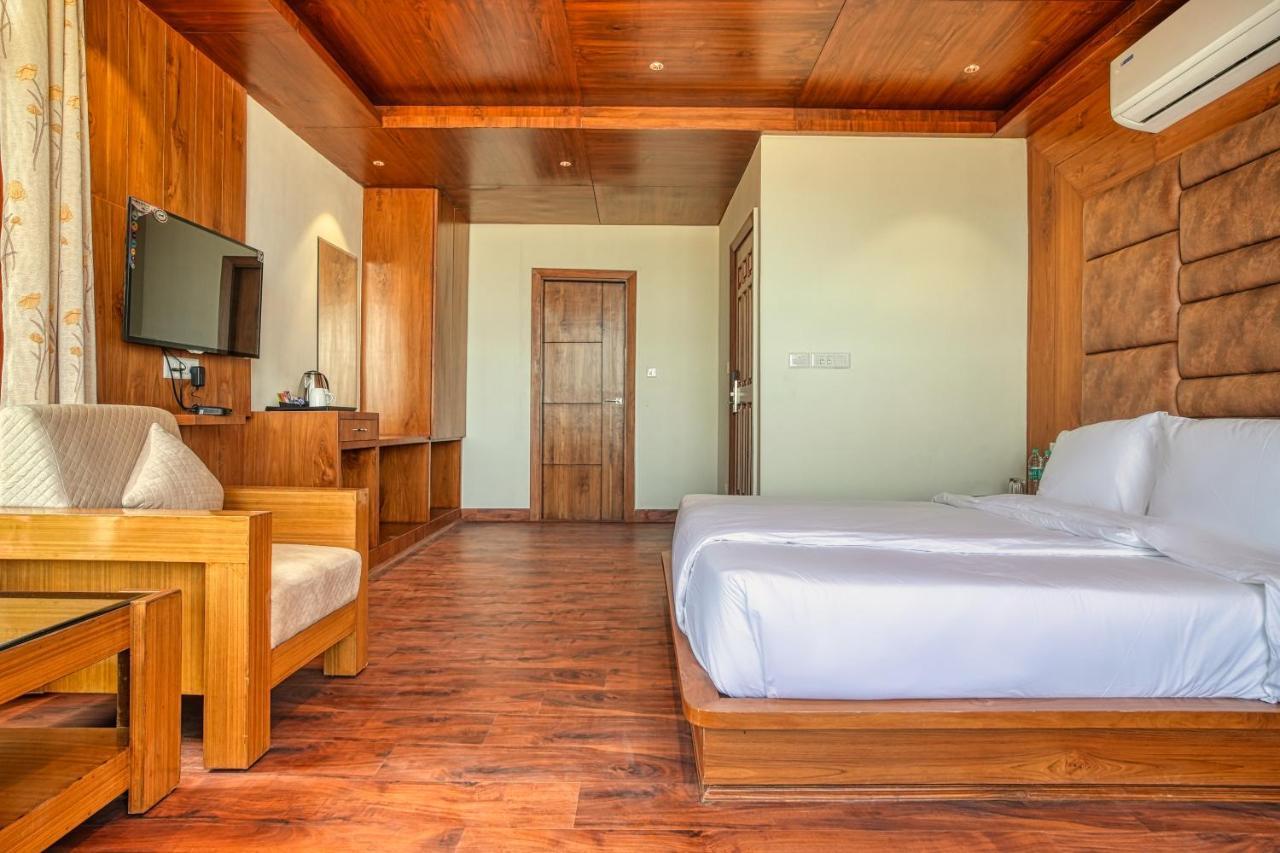 Pandora Hotel 3*