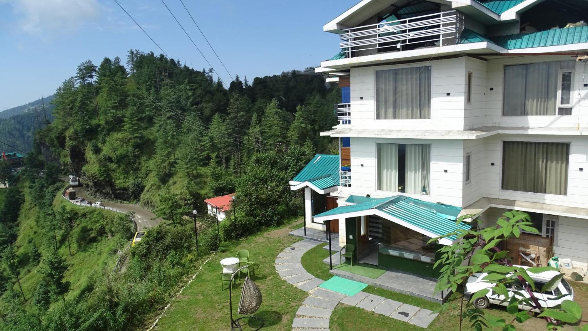 Humble S H I M L A With Lawn And Amazing View *