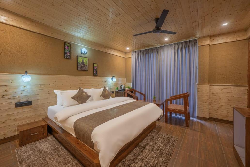 The Tranquility Retreat I Vacations I Conference I Mice I Family Events I Open Air Terrace I Sky Bonfire I By Exotic 3* Kufri