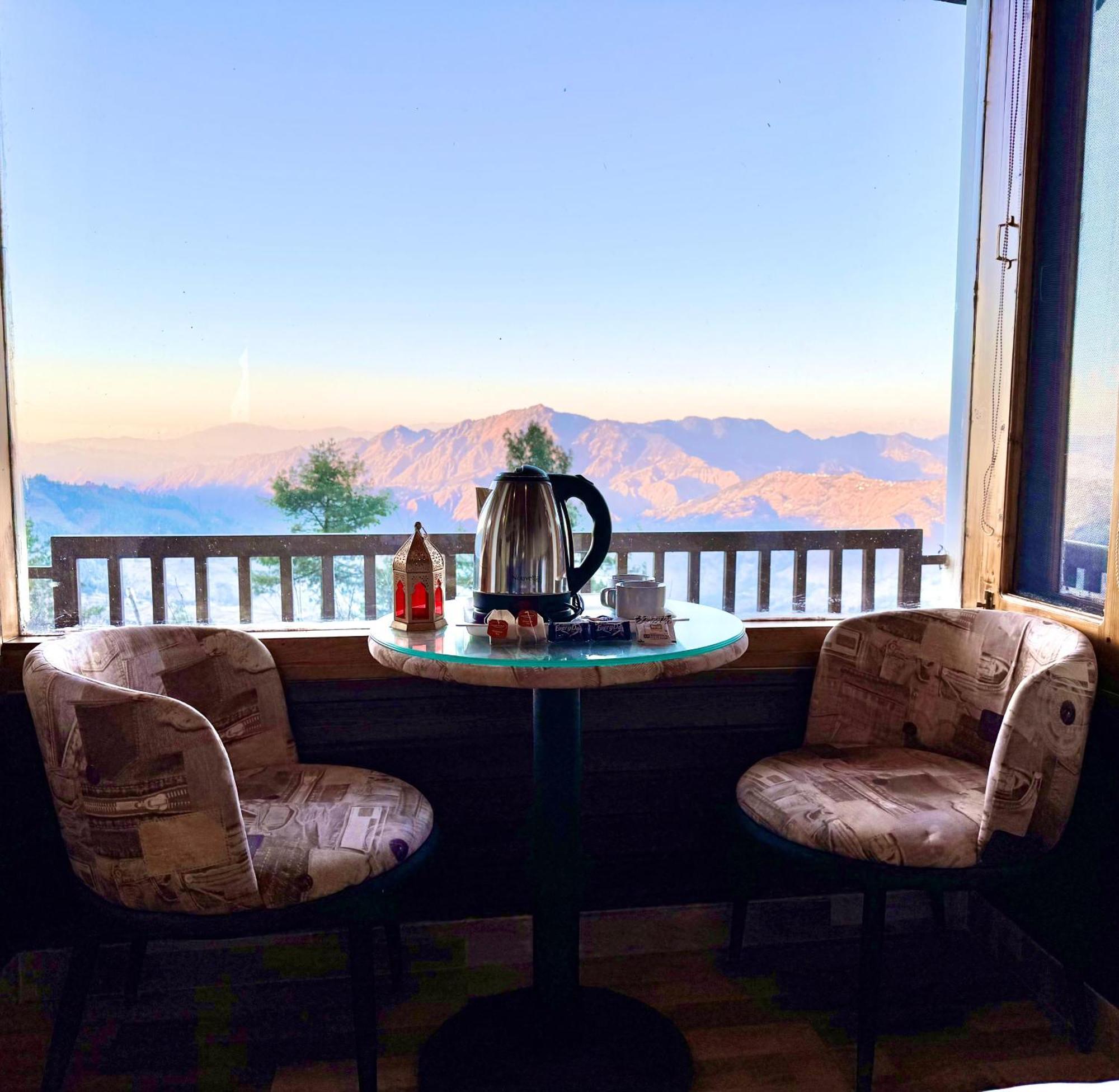 Villa The Sky Mountain I Serviced I Balcony I Valley And Mountain View I Family Groups & Bonfire I Memories & Enjoyment I Operated By Exotic Kufri