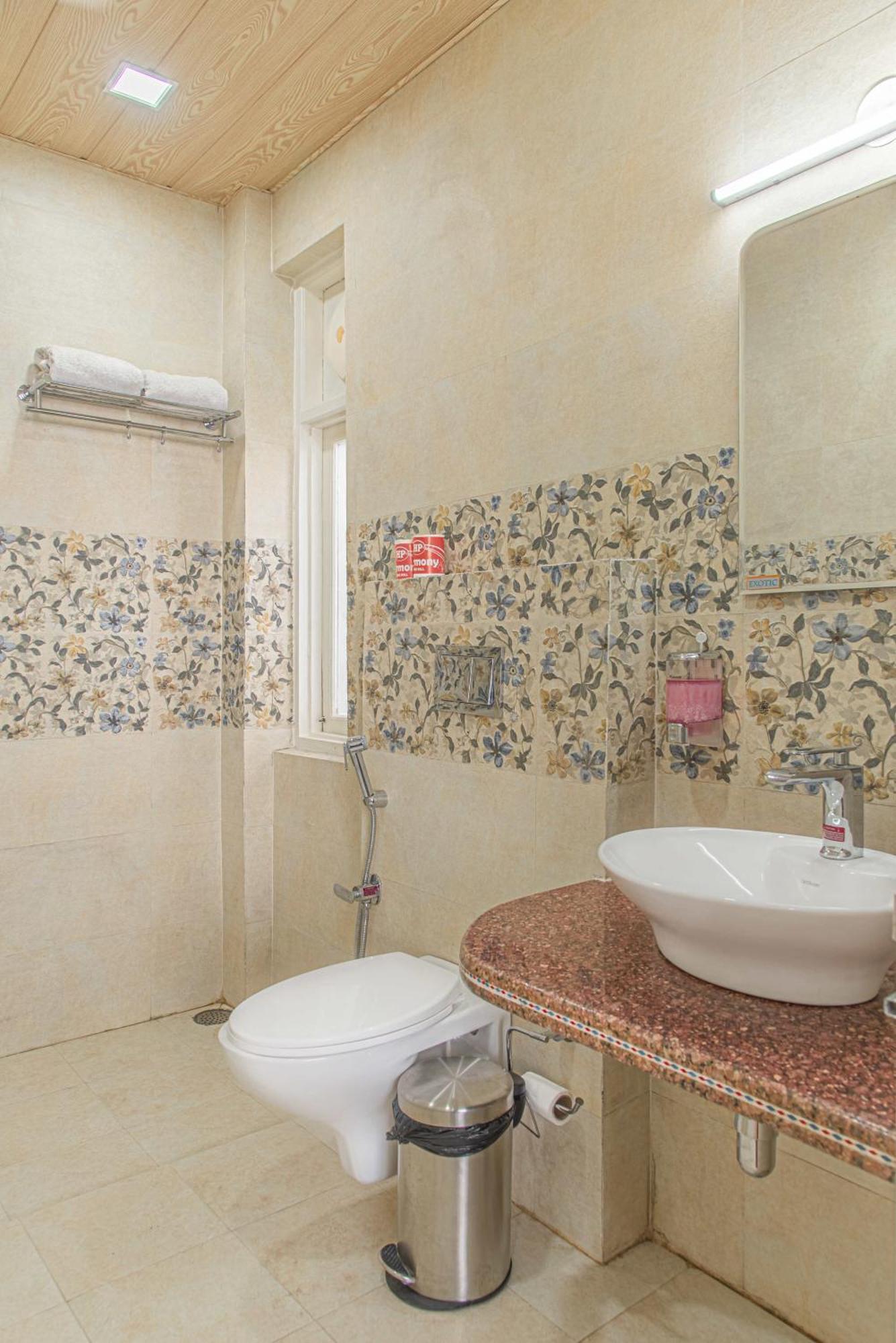 Echor - The Koti Village Resort Kufri