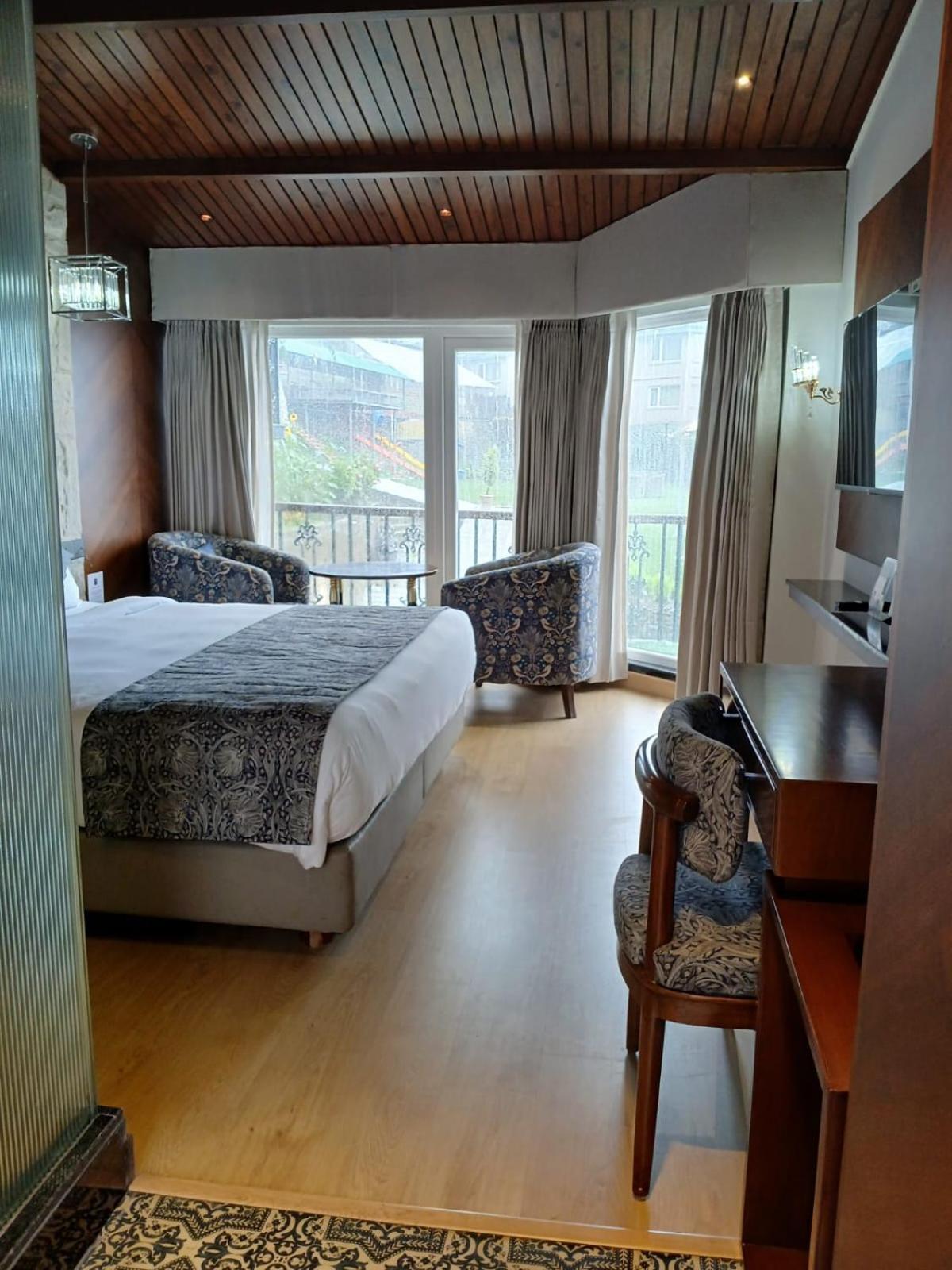 Hotel Heritage & Kufri