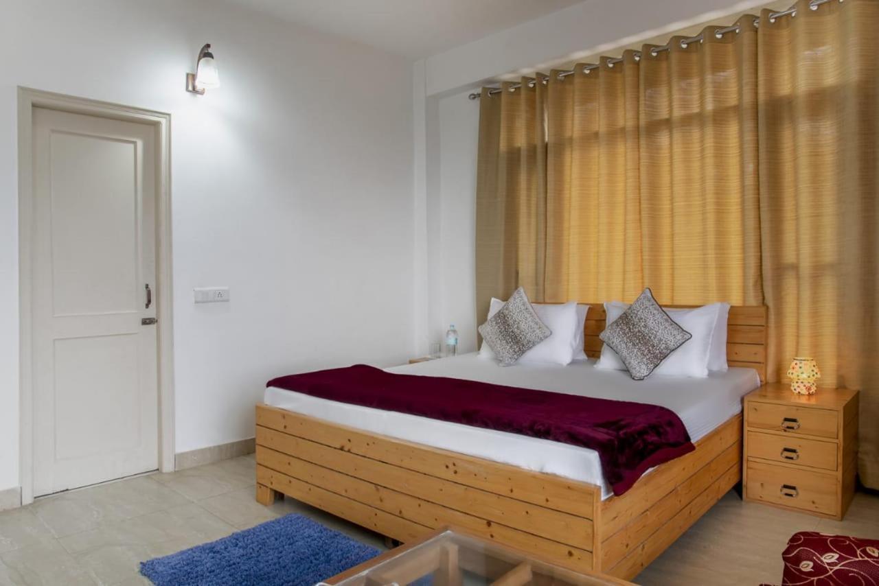 Hotel The Tranquil Valley I Price I Excellent Service I Prime Location With Free Parking Facilities I By Exotic 3*