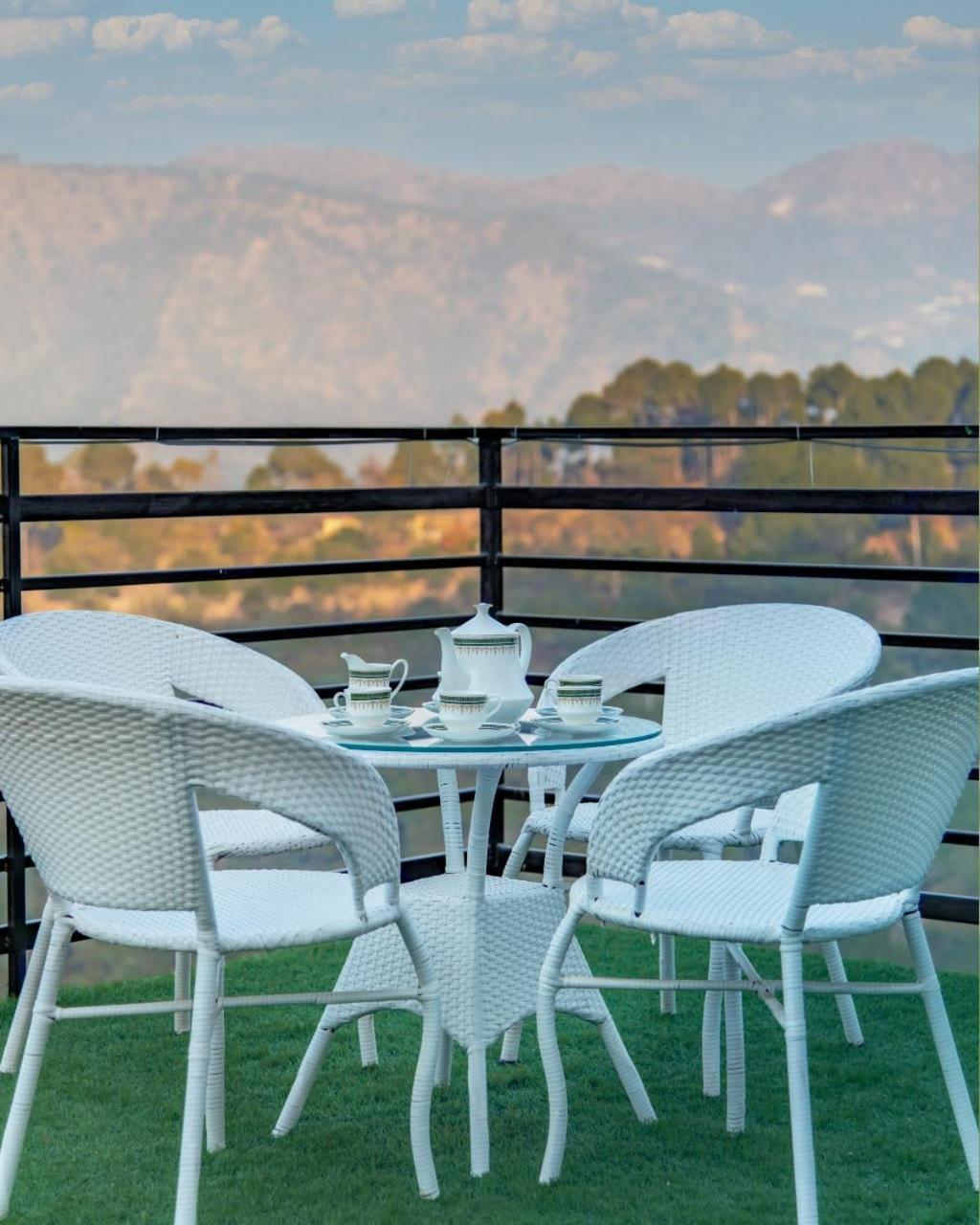 Hotel Connection With Hills Or Mountains L Memorable With Exoticstays Kufri