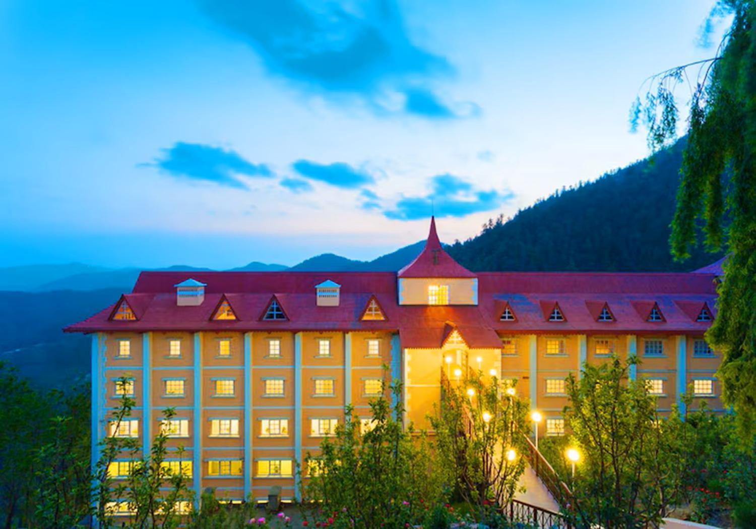 Toshali Royal View ,s H I M L A 4*