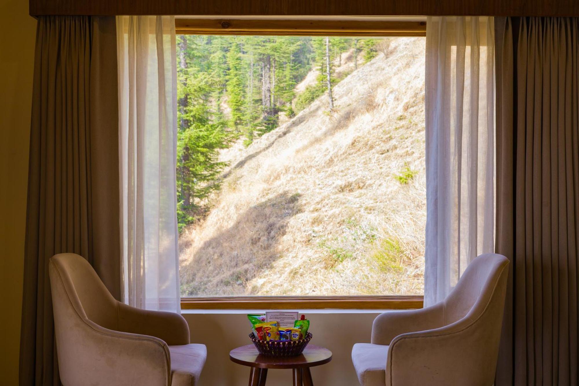 Alaya Luuma Luxury Hillside 5-bhk Amidst Pines With Garden, Balcony & Lounge