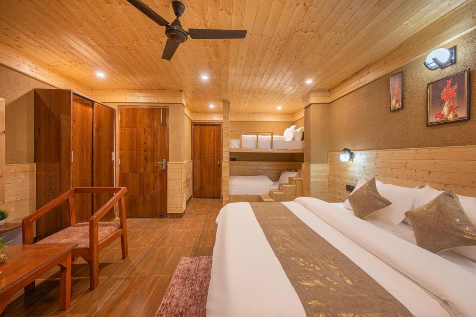 Connection With Hills Or Mountains L Memorable With Exoticstays Hotel Kufri