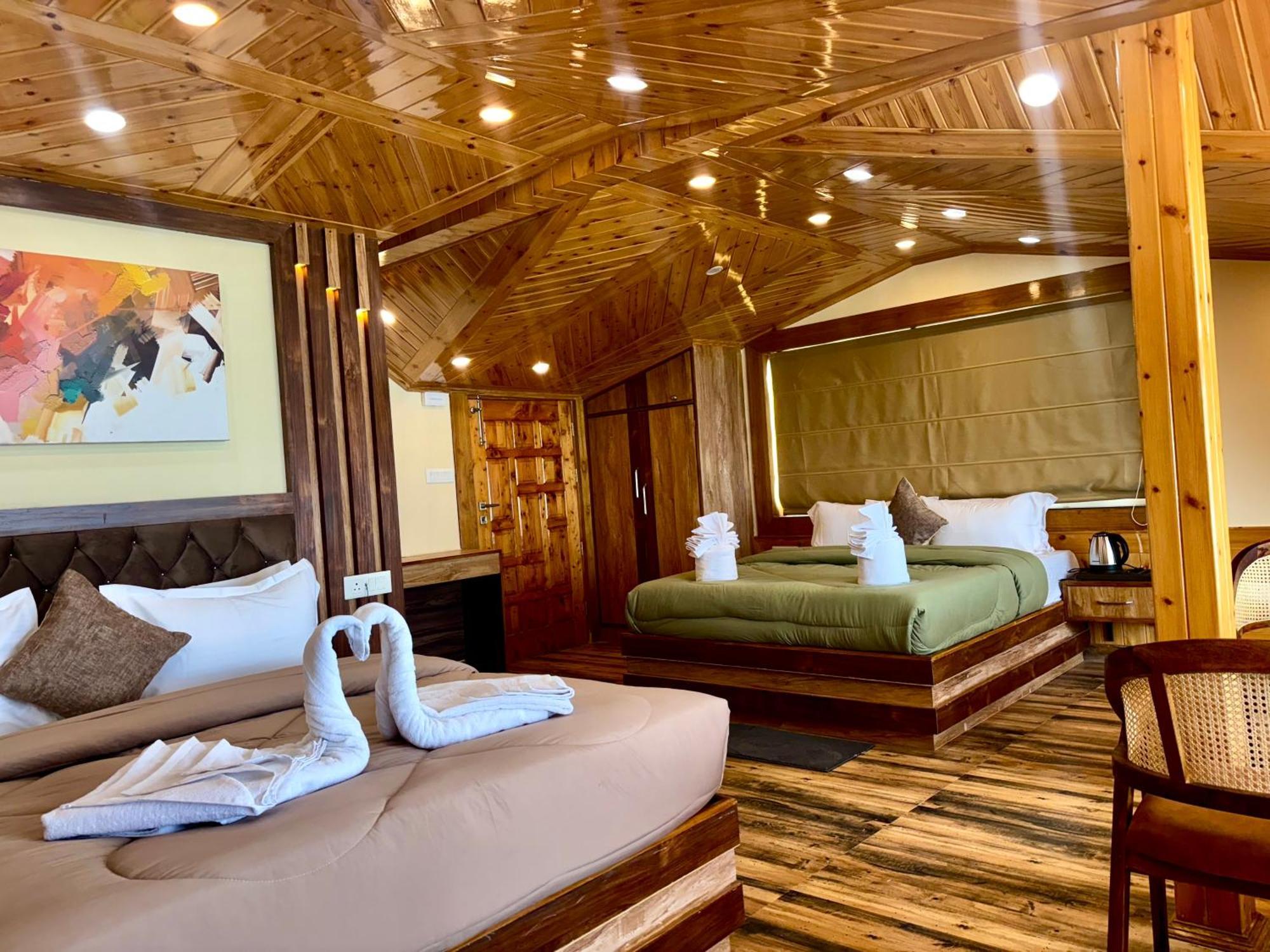 Attic Cozy Retreat By High Rise Kufri Bed & Breakfast Shimla