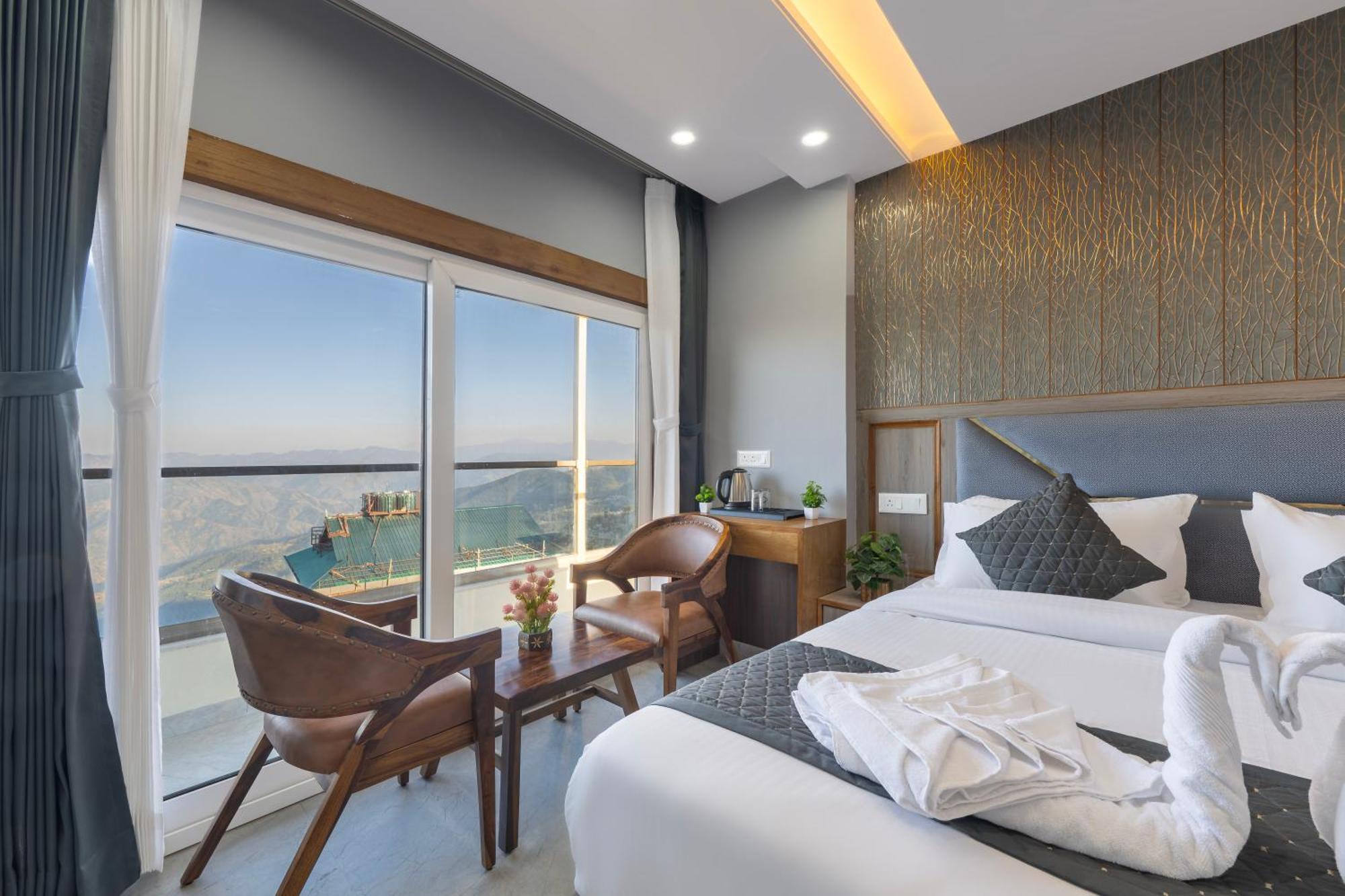 Grey Tower By High Rise Fagu Bed & Breakfast
