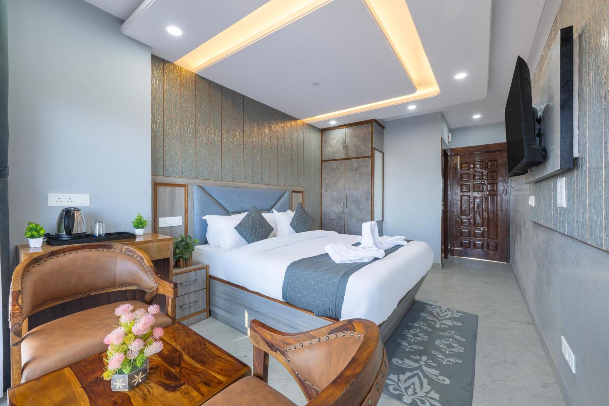 Grey Tower By High Rise Fagu Bed & Breakfast *