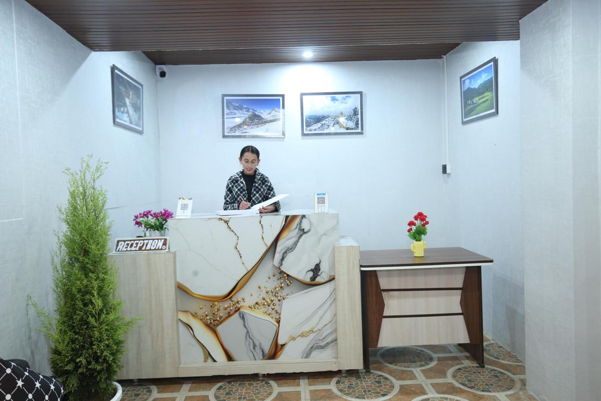 The White Mountain View Hotel Kufri