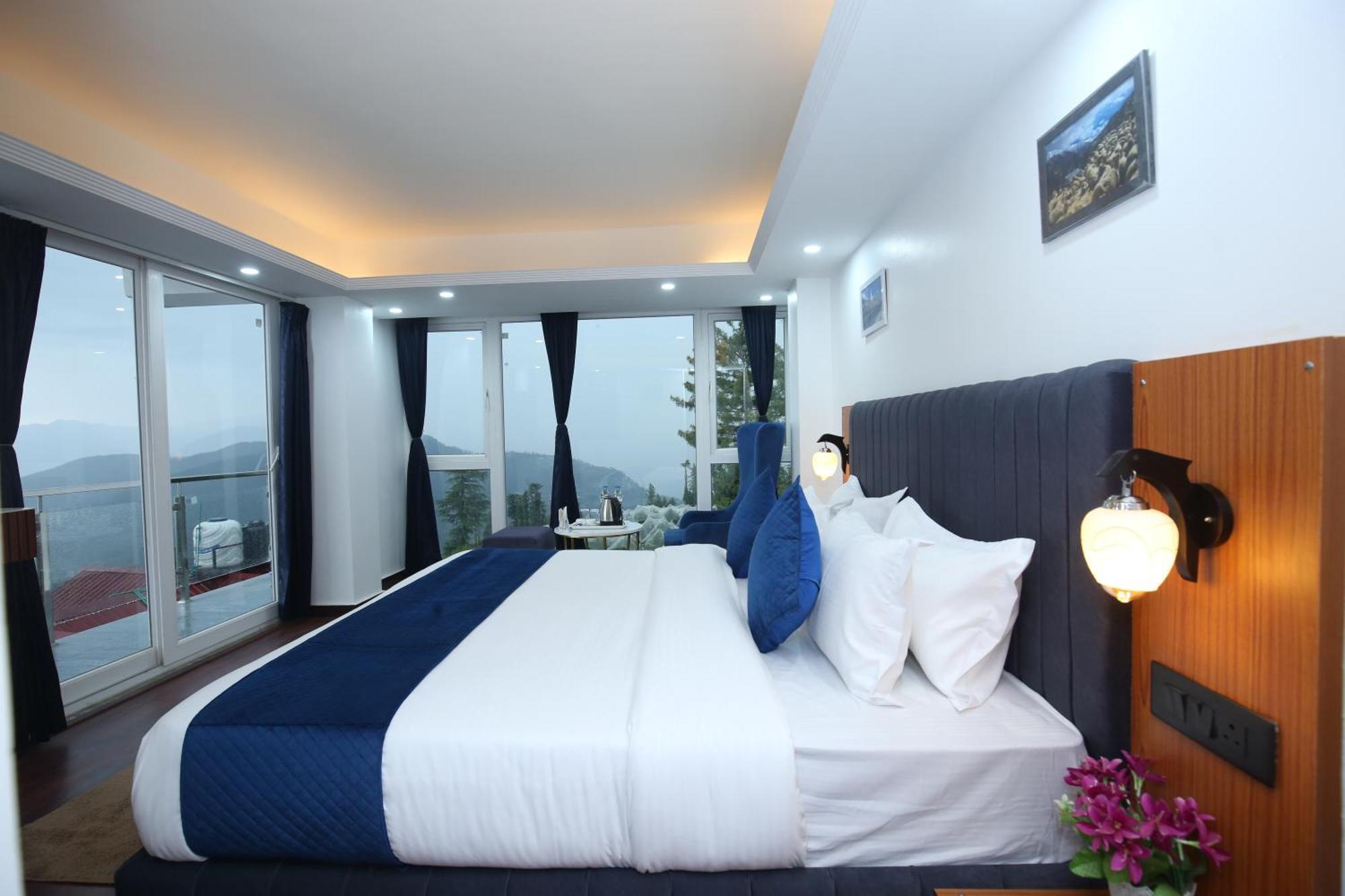 The White Mountain View Hotel 4*
