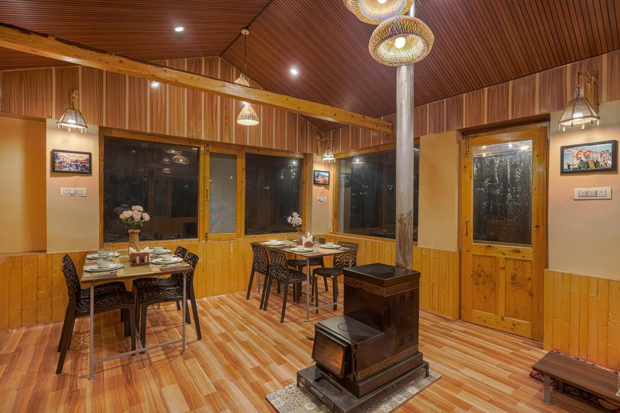 Saffronstays Bagh Homestay Kufri