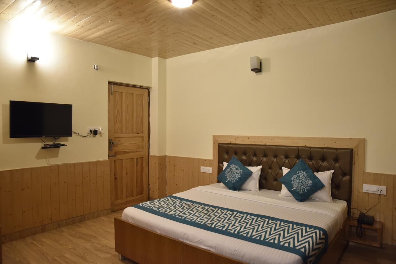 Hotel Oyo 10080 Ashray