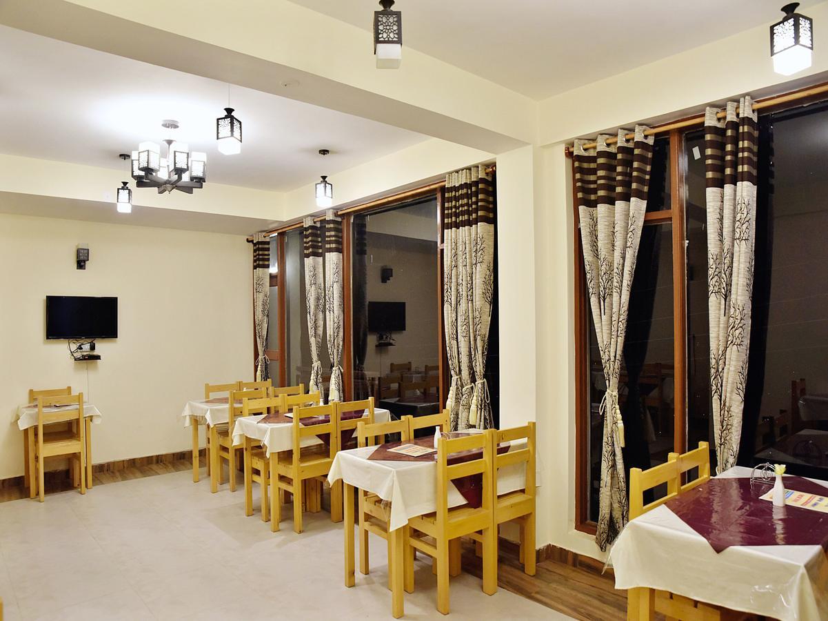 Oyo 10080 Ashray 3* Kufri