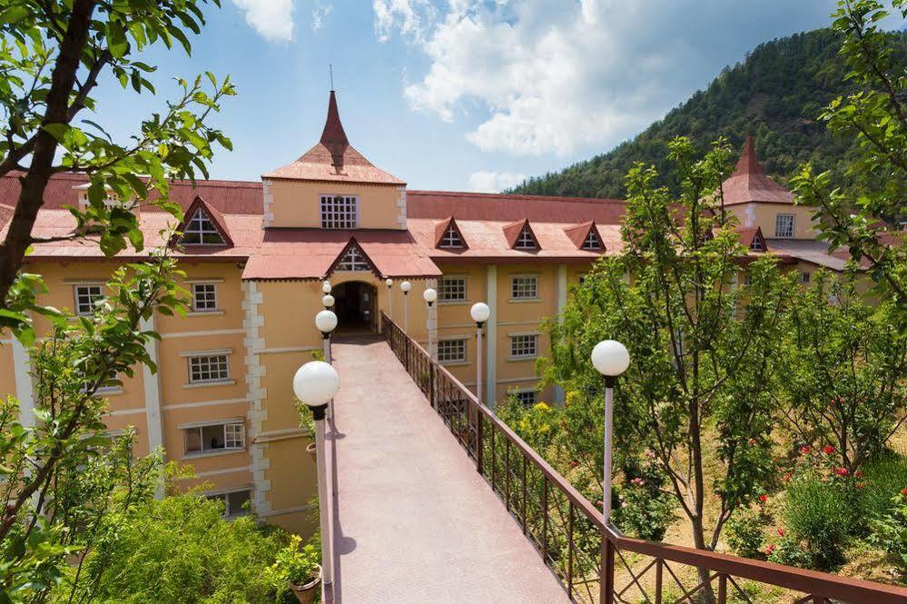 Toshali Royal View ,s H I M L A Resort 4*