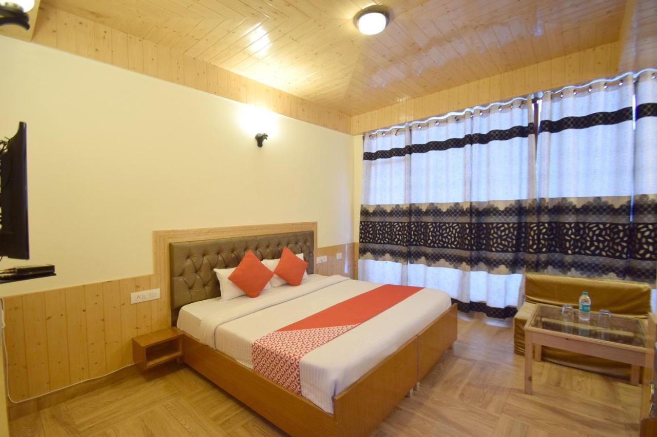Hotel Oyo 10080 Ashray